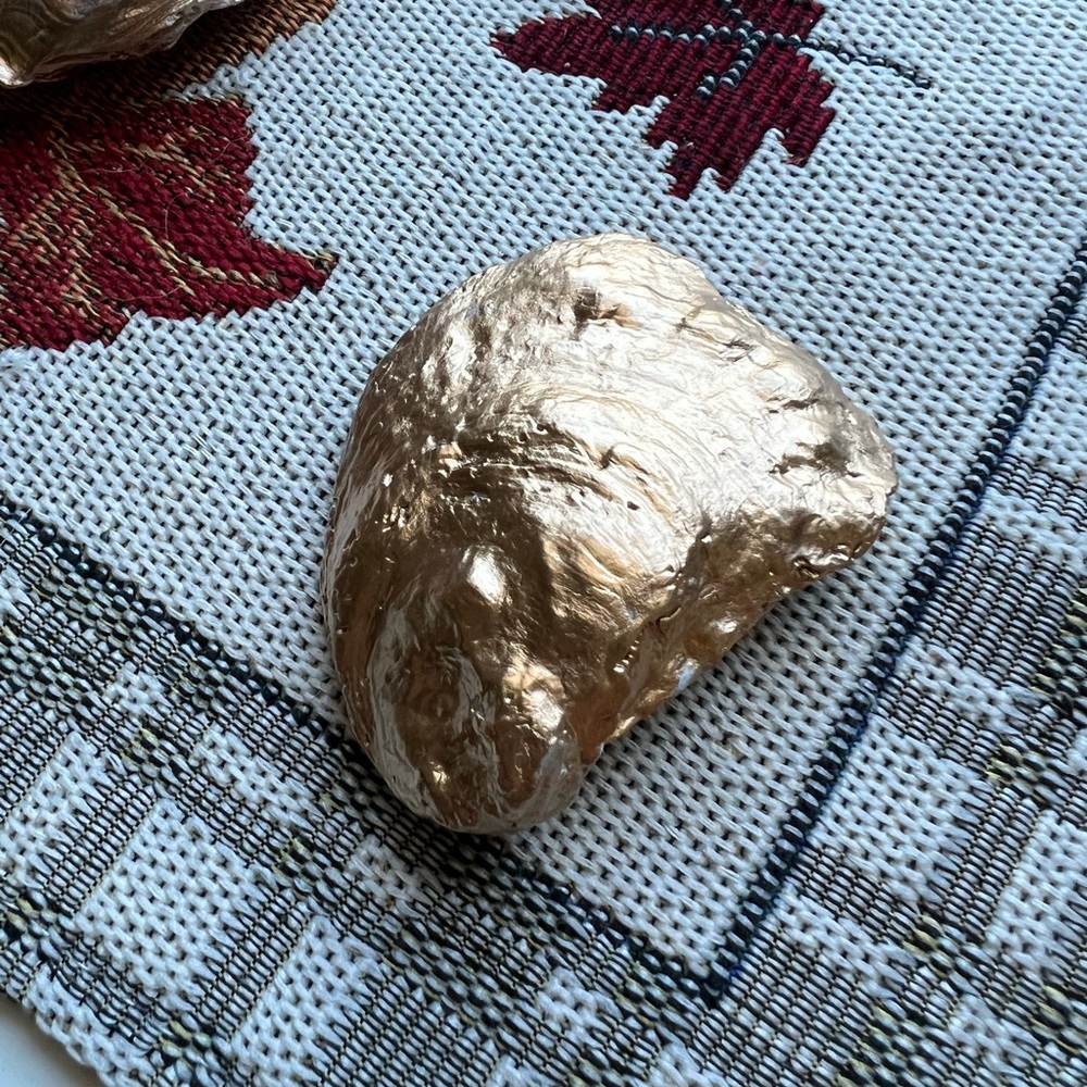 Fall painted Oyster Shell - Picture 2 of 2